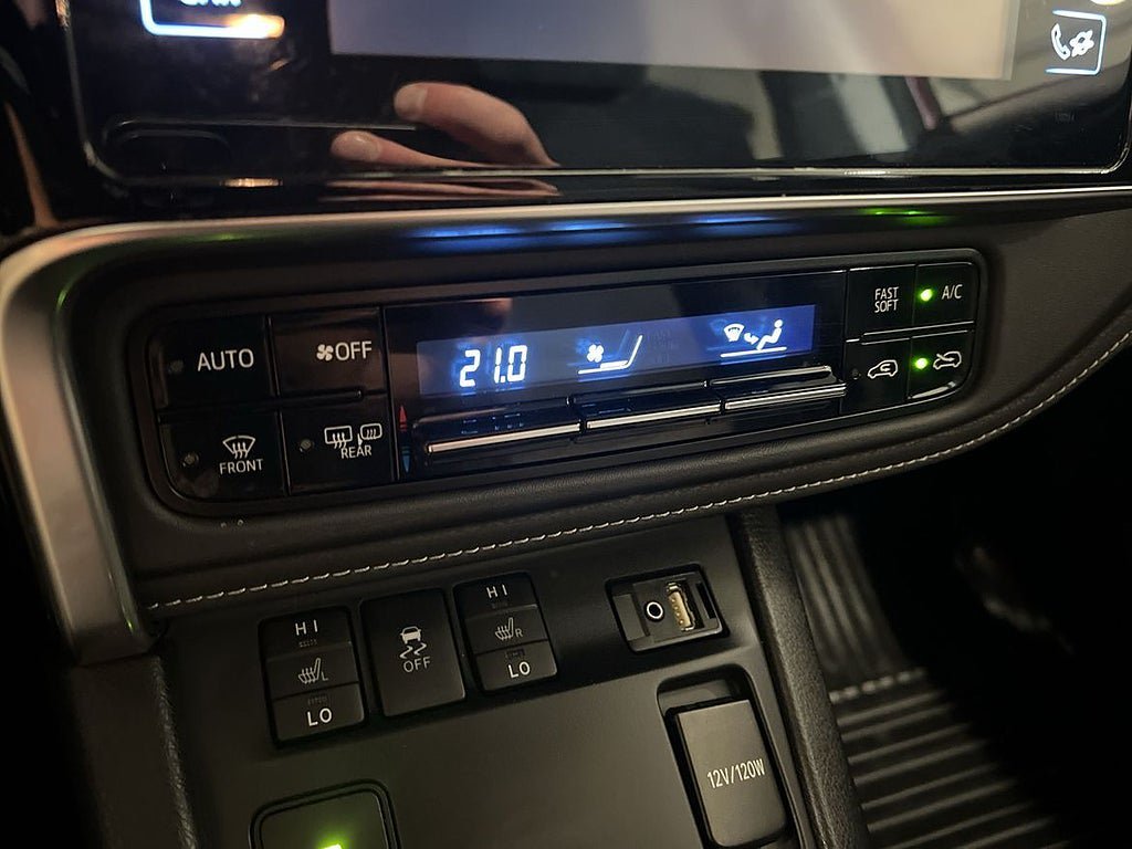 Vehicle Image 23