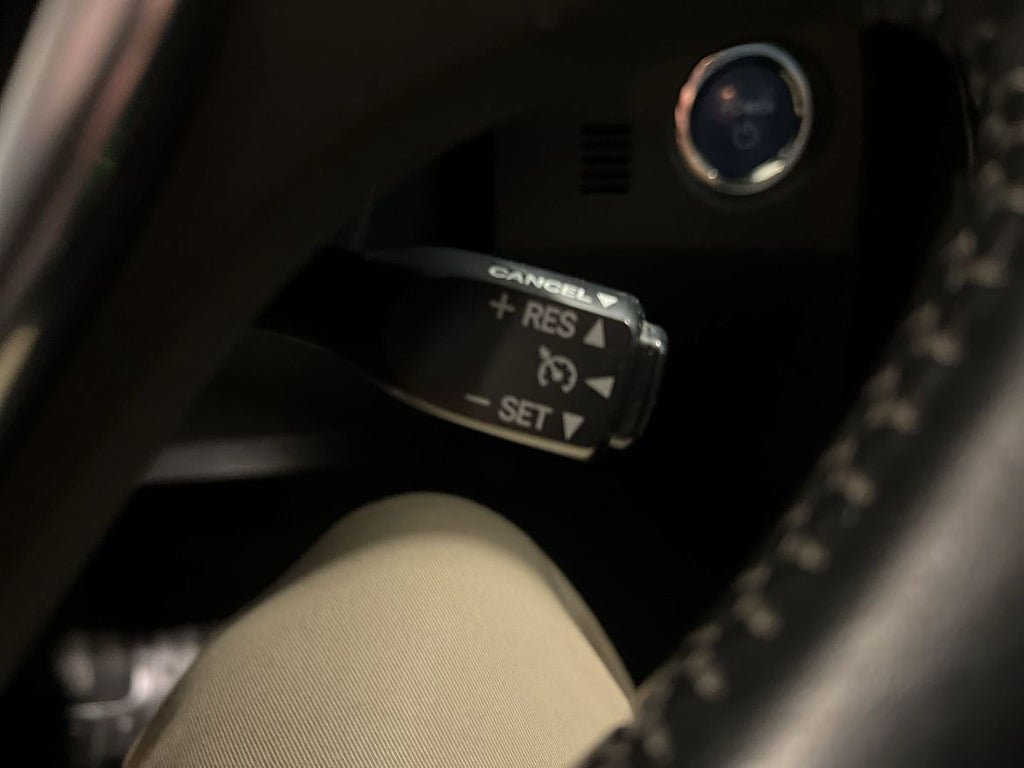 Vehicle Image 24