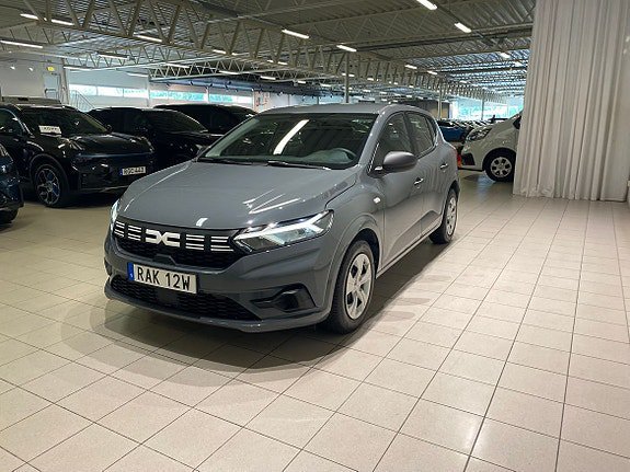 Vehicle Image 12