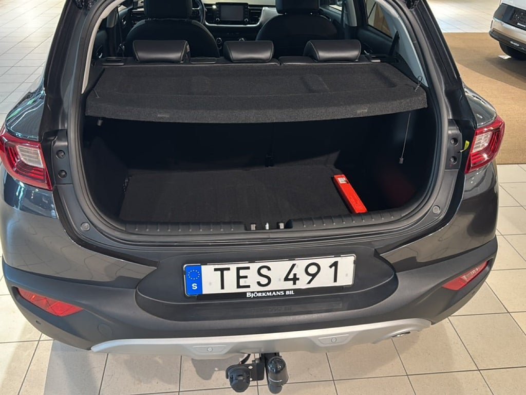 Vehicle Image 14