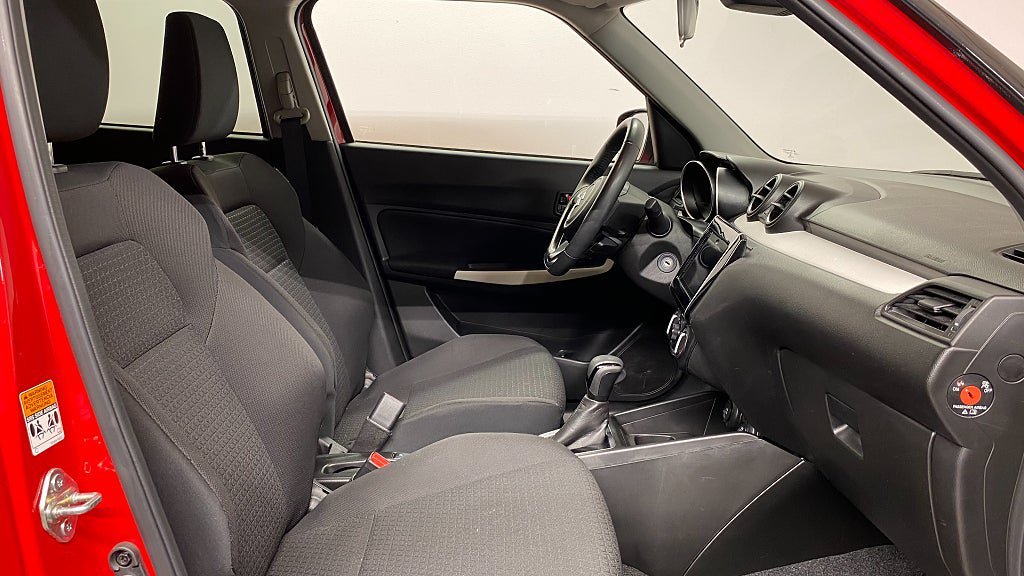 Vehicle Image 14