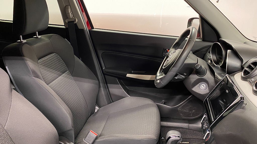 Vehicle Image 15