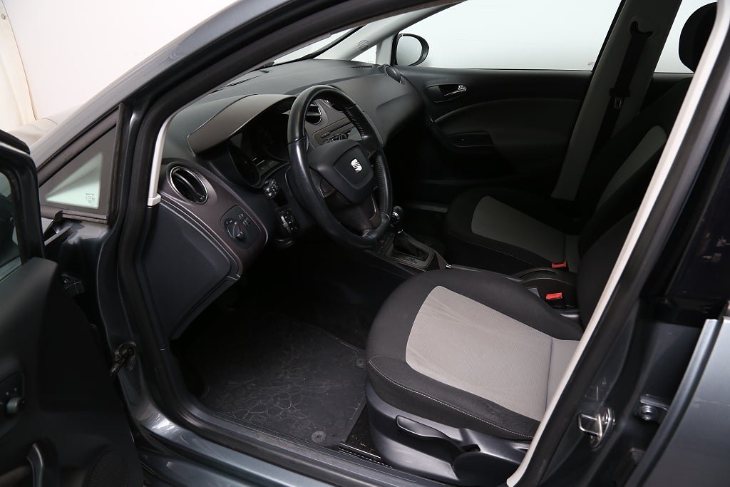 Vehicle Image 10