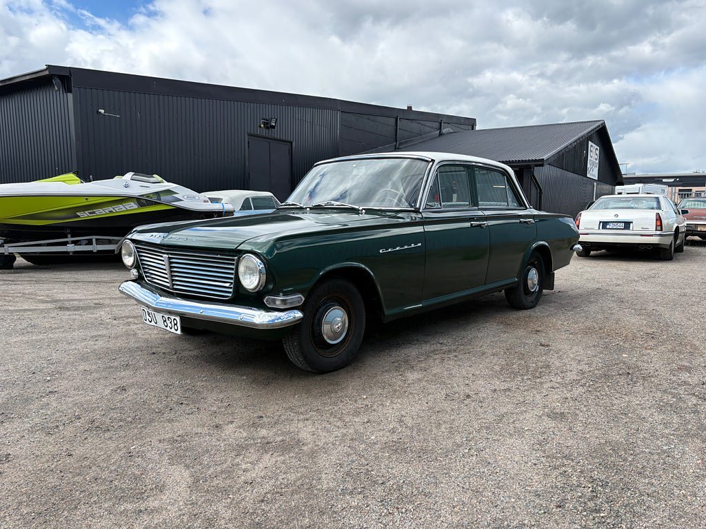 Vehicle Image 10