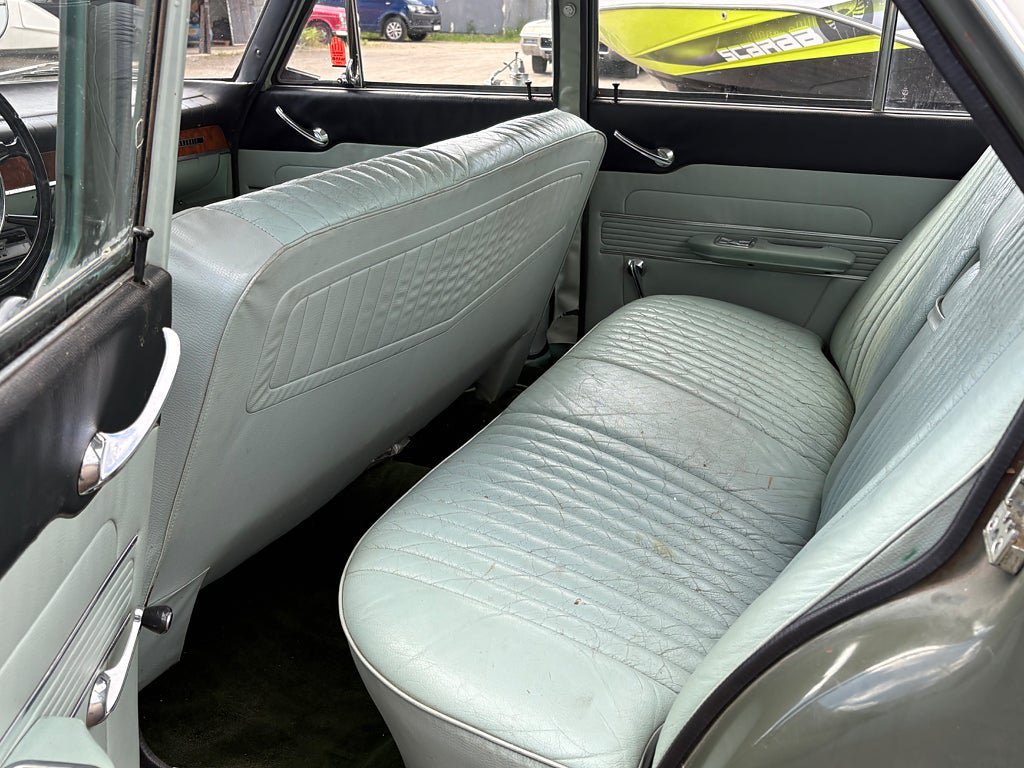 Vehicle Image 15