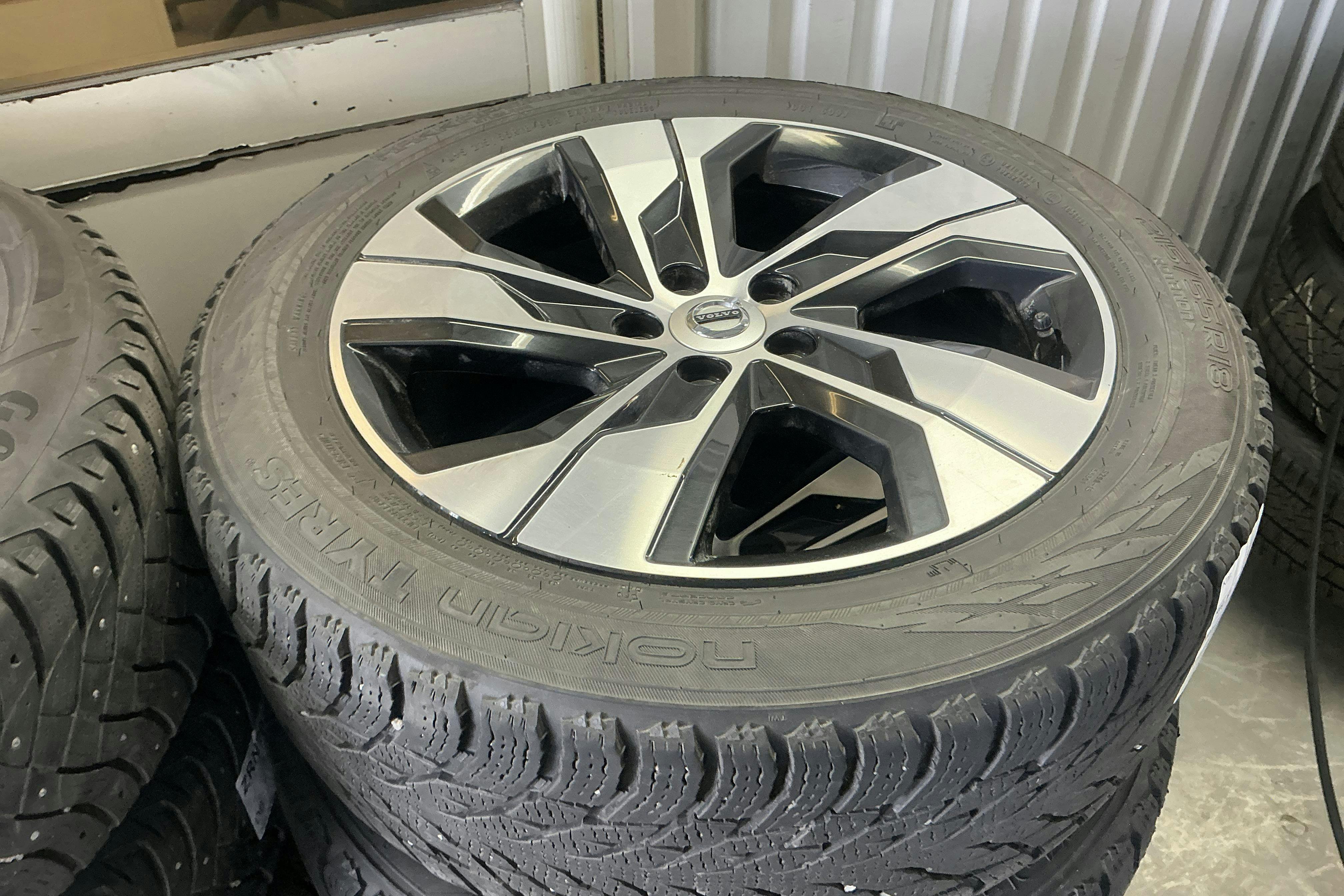 Vehicle Image 14