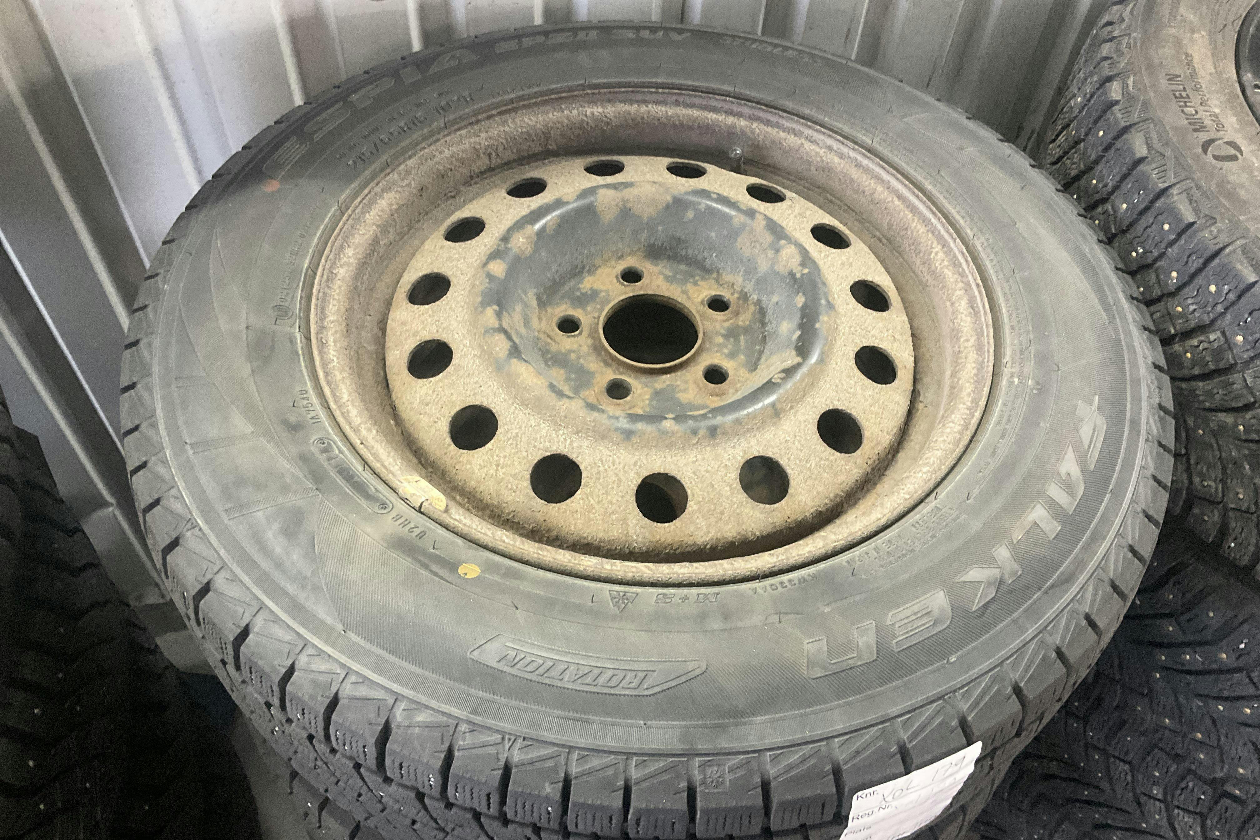 Vehicle Image 12