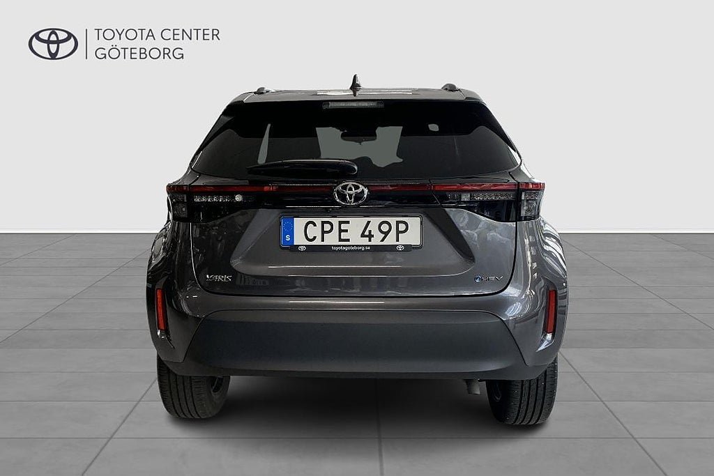Vehicle Image 6