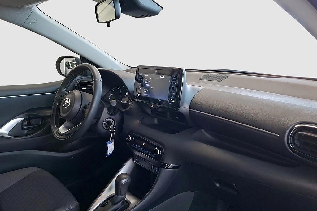 Vehicle Image 9