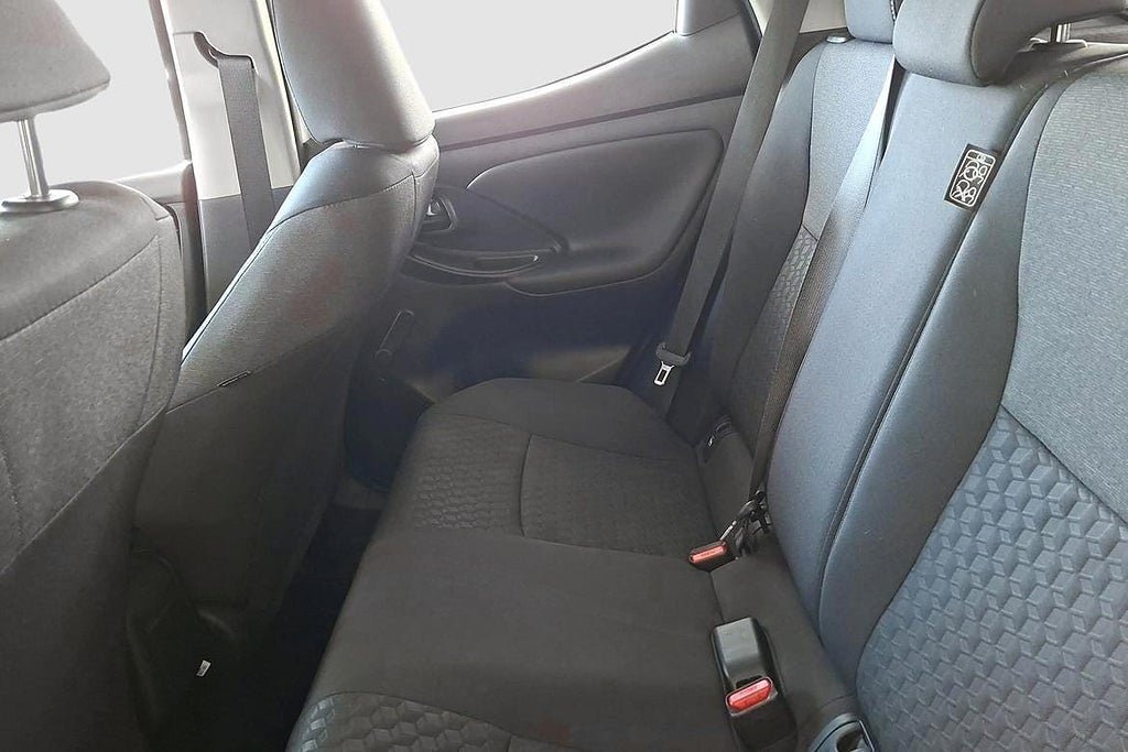 Vehicle Image 10