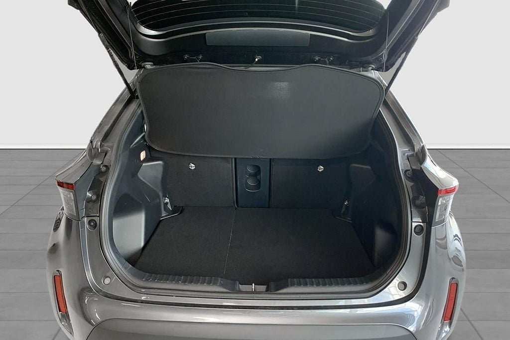 Vehicle Image 12