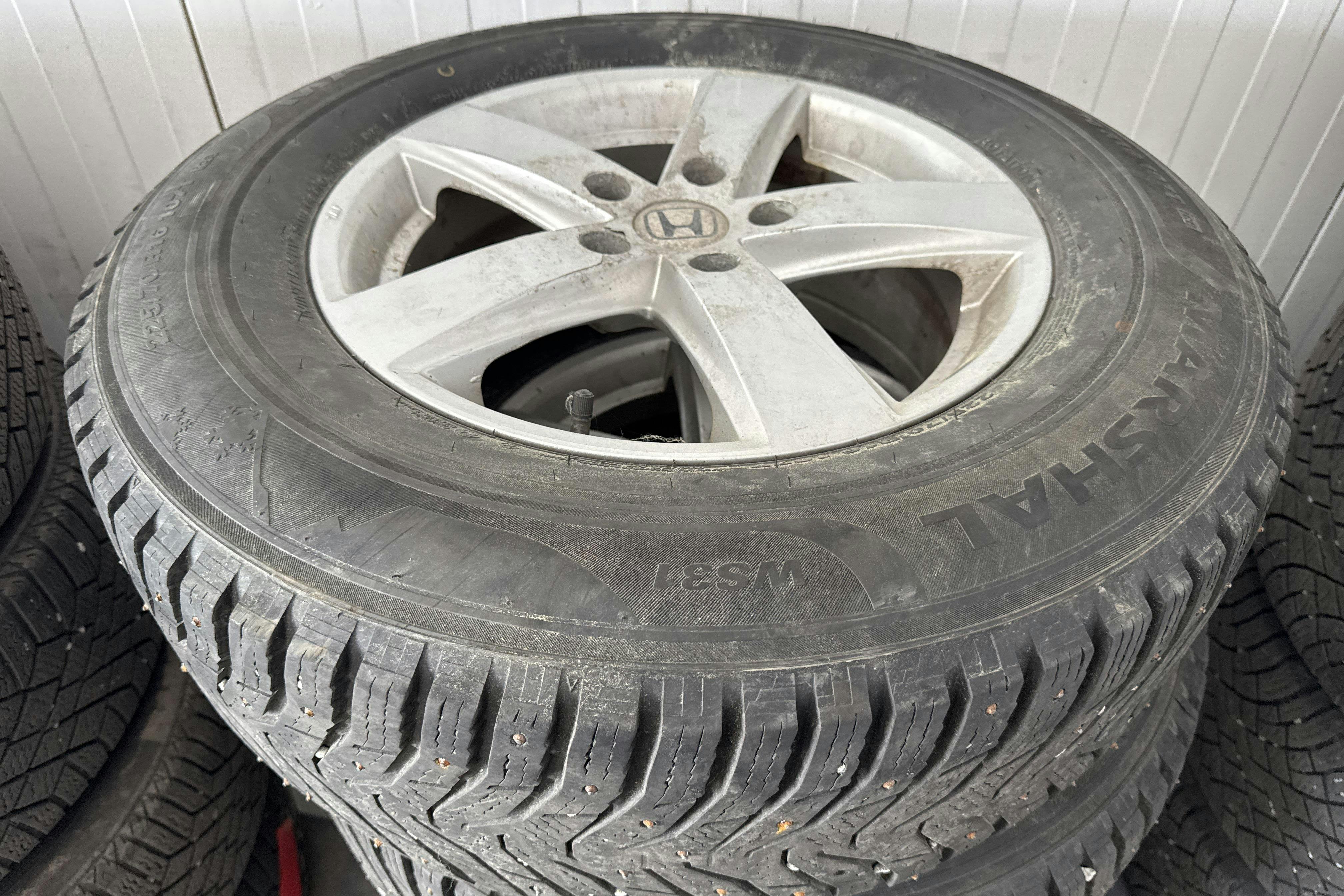 Vehicle Image 11