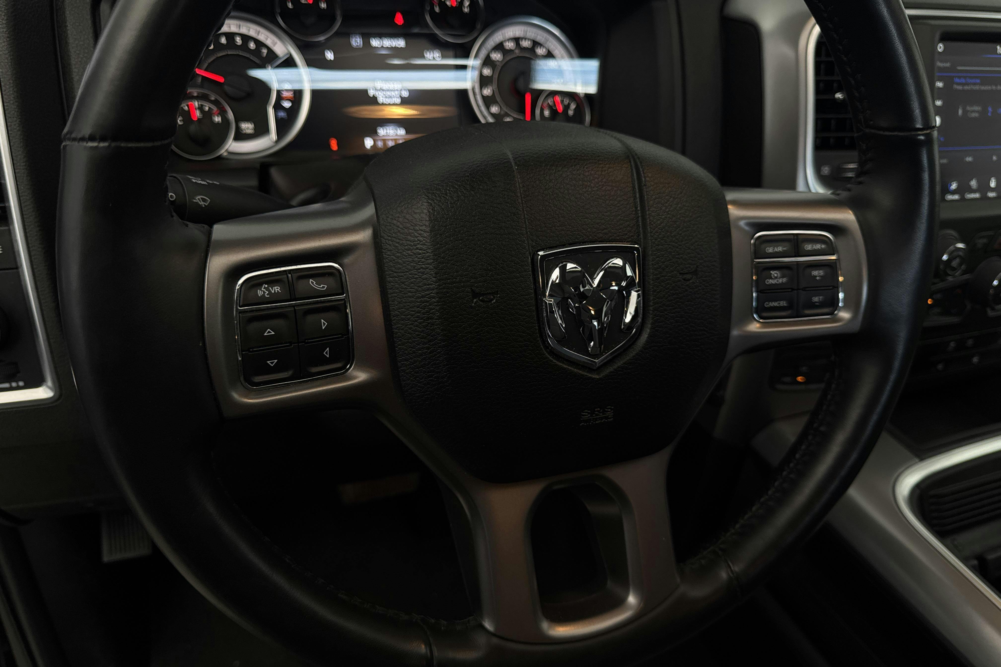 Vehicle Image 15