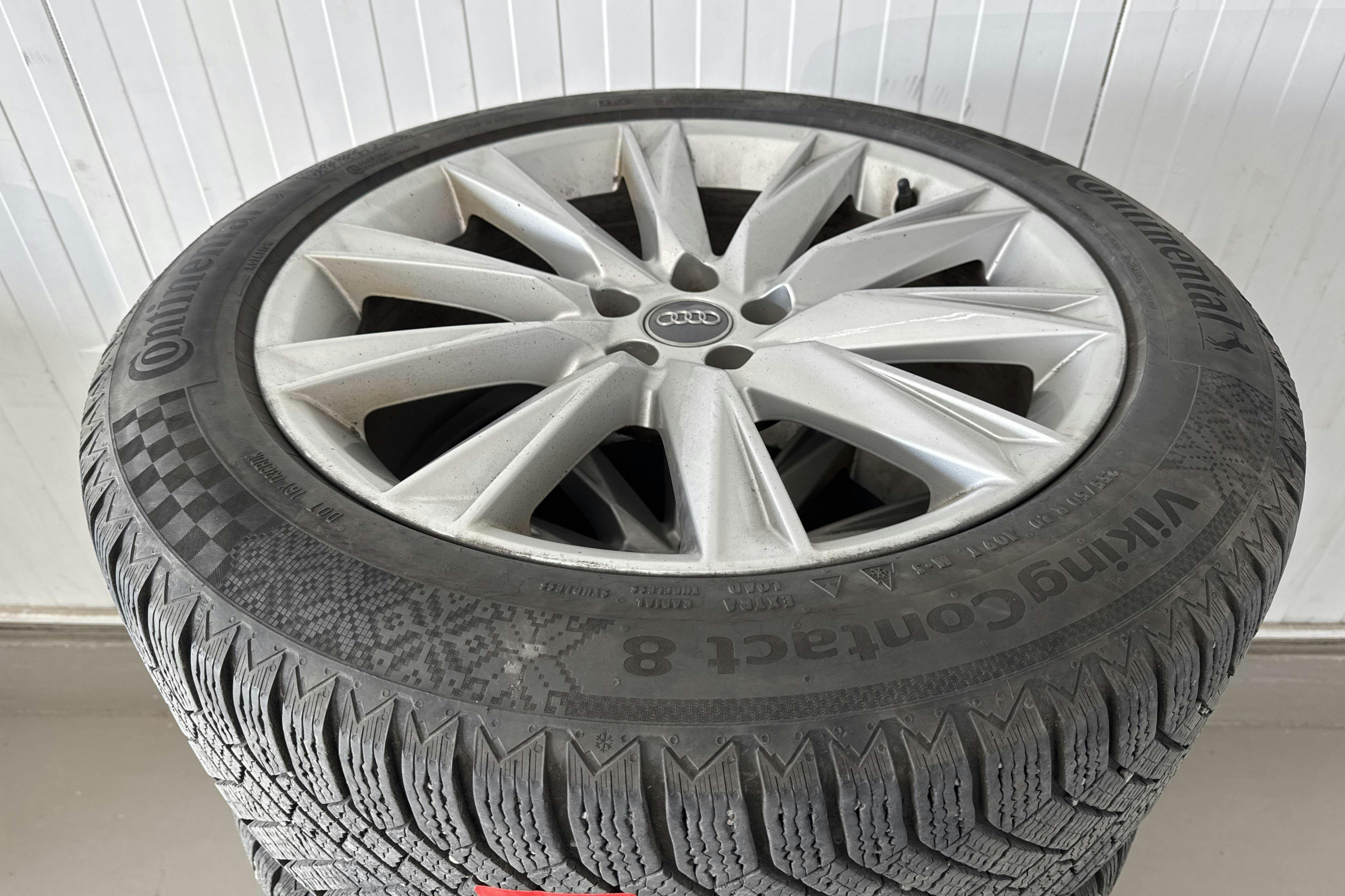 Vehicle Image 20
