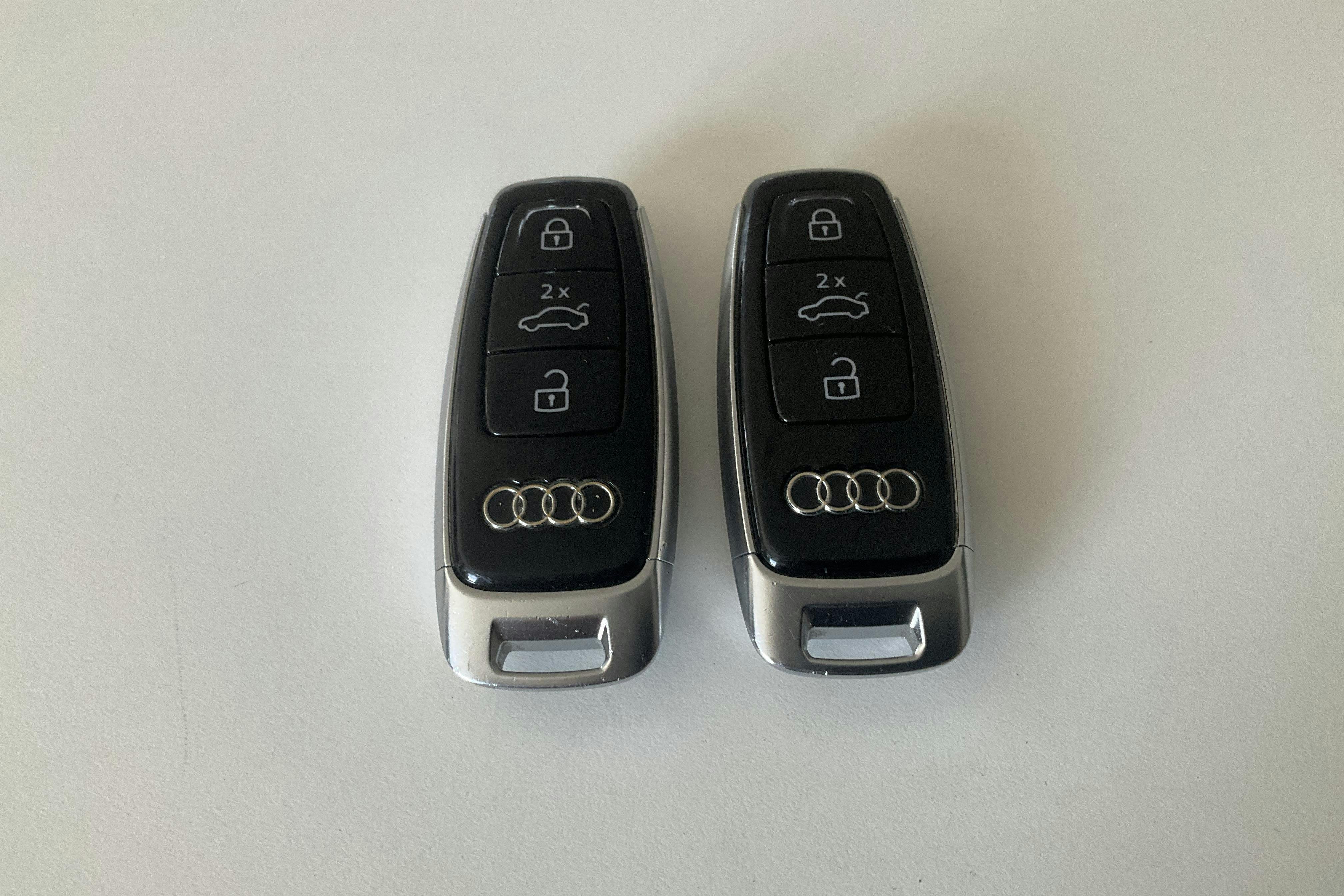 Vehicle Image 21