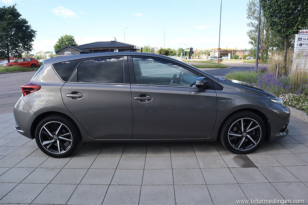 Vehicle Image 9