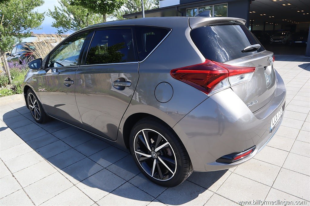 Vehicle Image 11