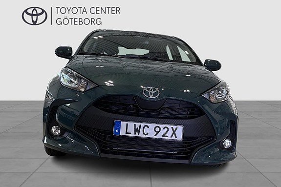 Vehicle Image 6