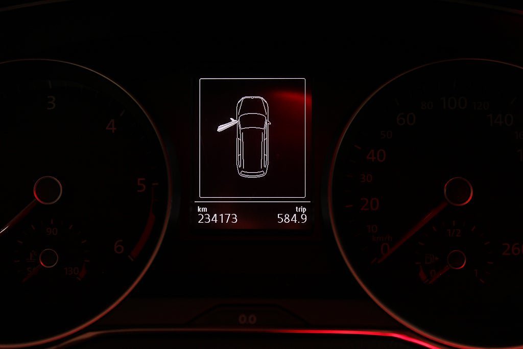 Vehicle Image 23