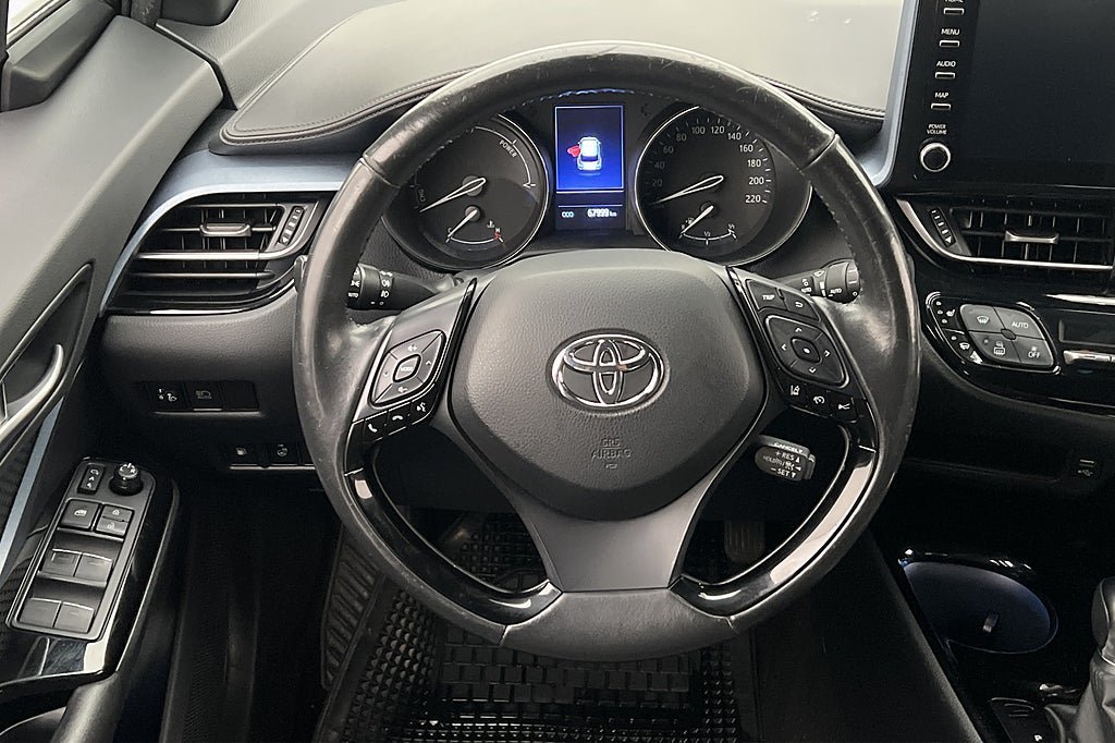 Vehicle Image 12