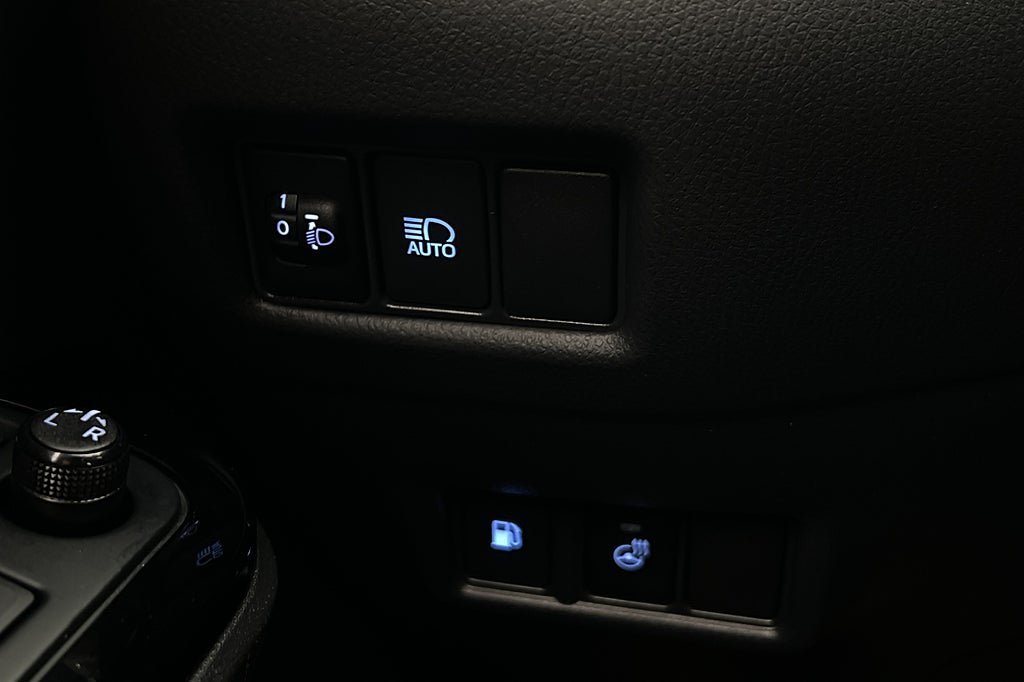 Vehicle Image 18