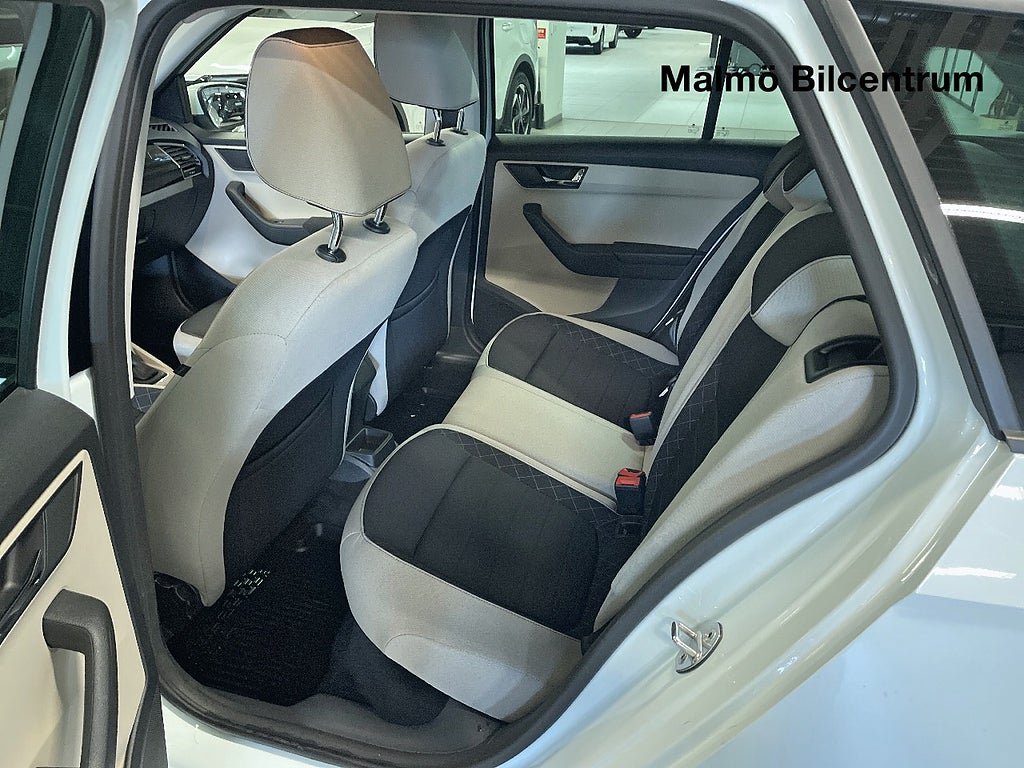 Vehicle Image 15