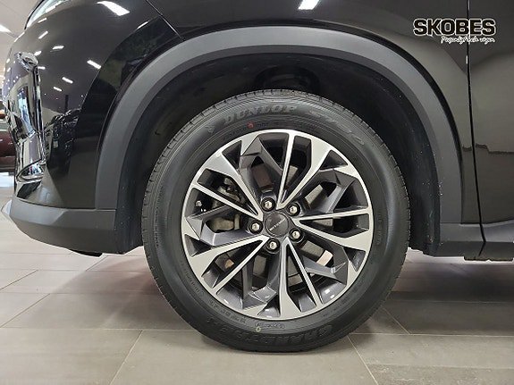 Vehicle Image 17