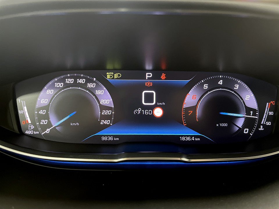 Vehicle Image 9
