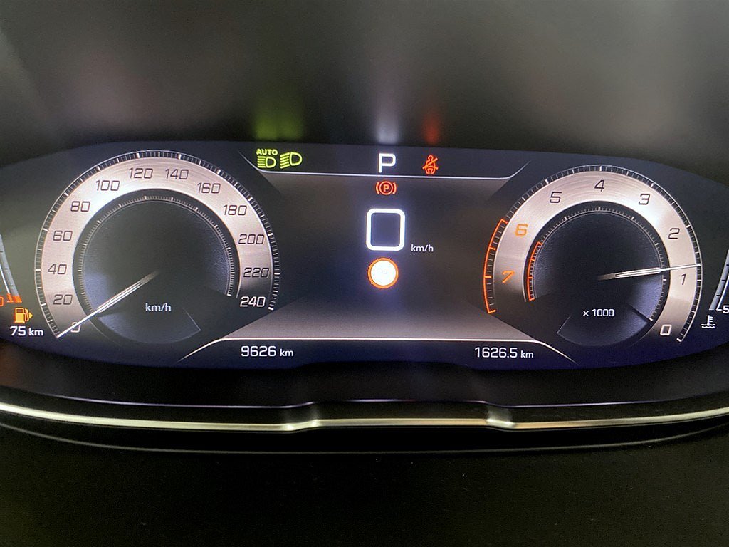 Vehicle Image 9