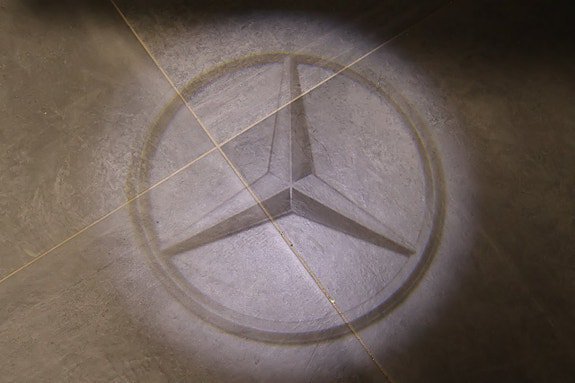 Vehicle Image 25