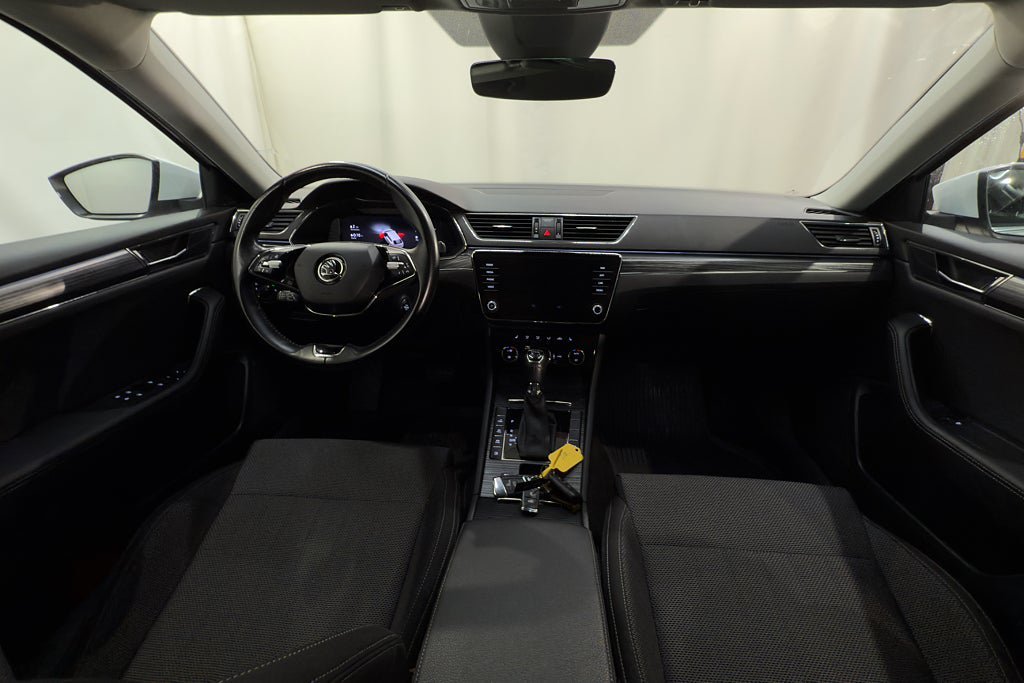 Vehicle Image 15