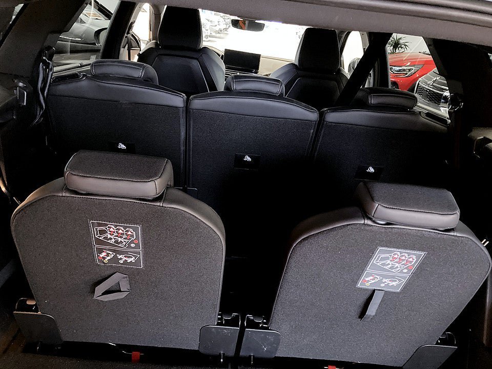 Vehicle Image 19