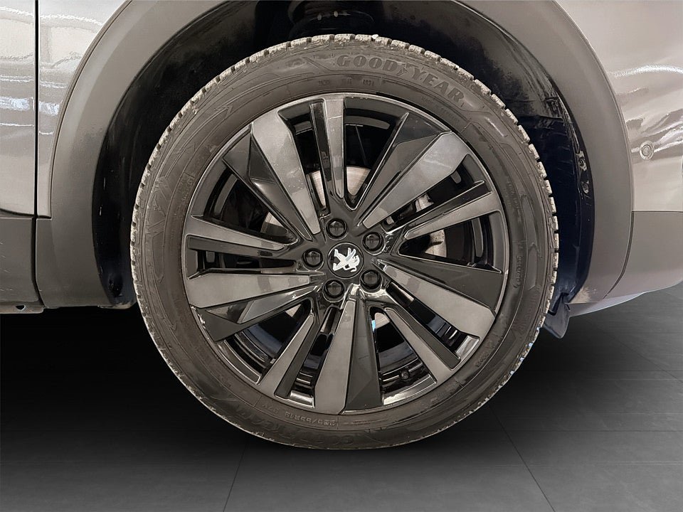 Vehicle Image 18