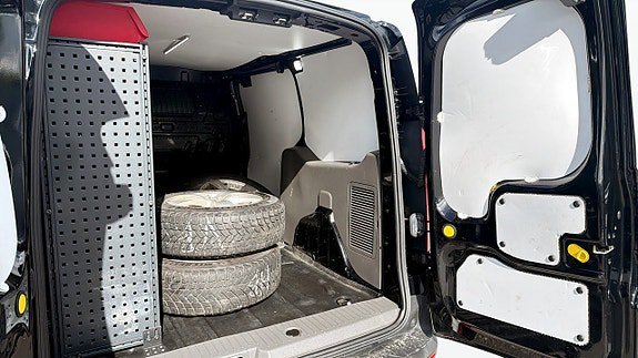 Vehicle Image 11