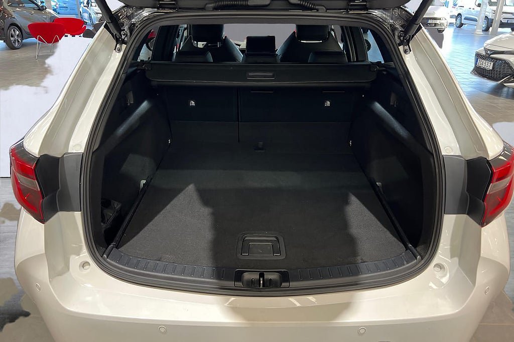 Vehicle Image 12