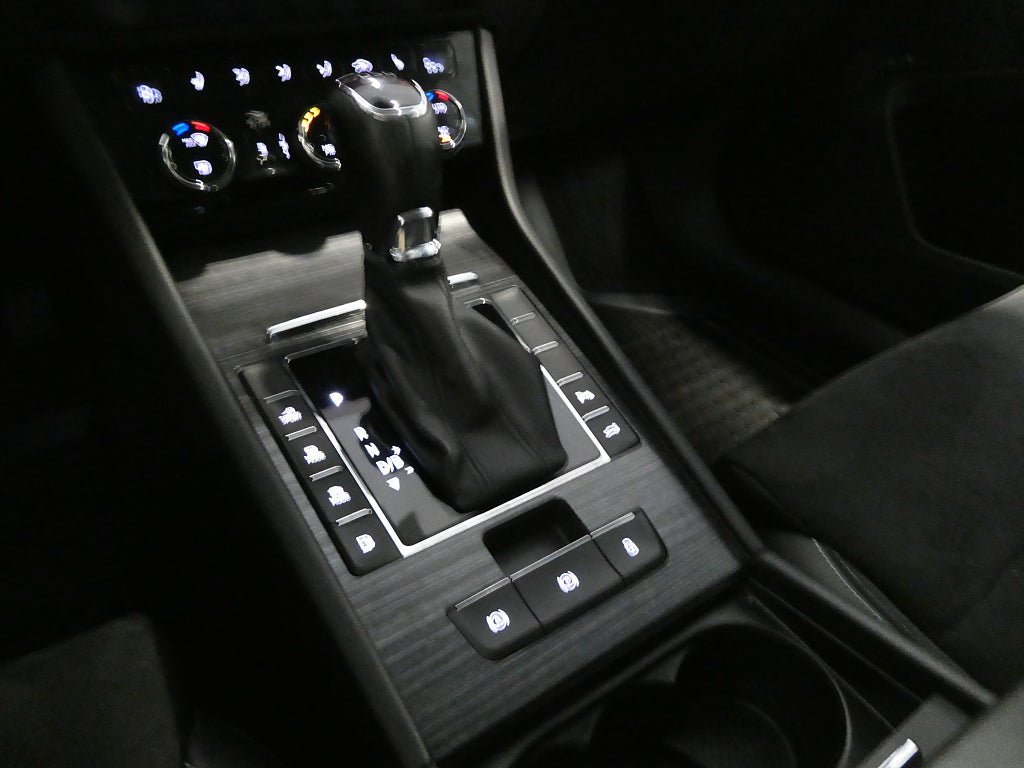 Vehicle Image 17