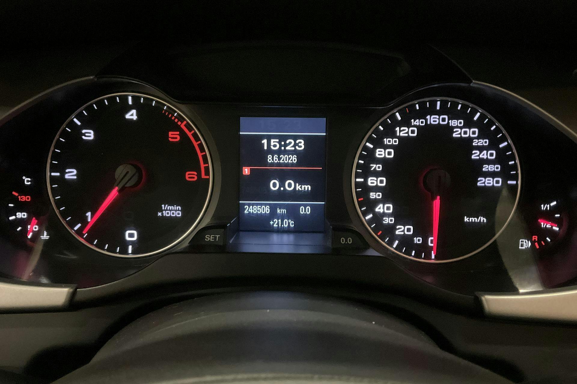 Vehicle Image 10