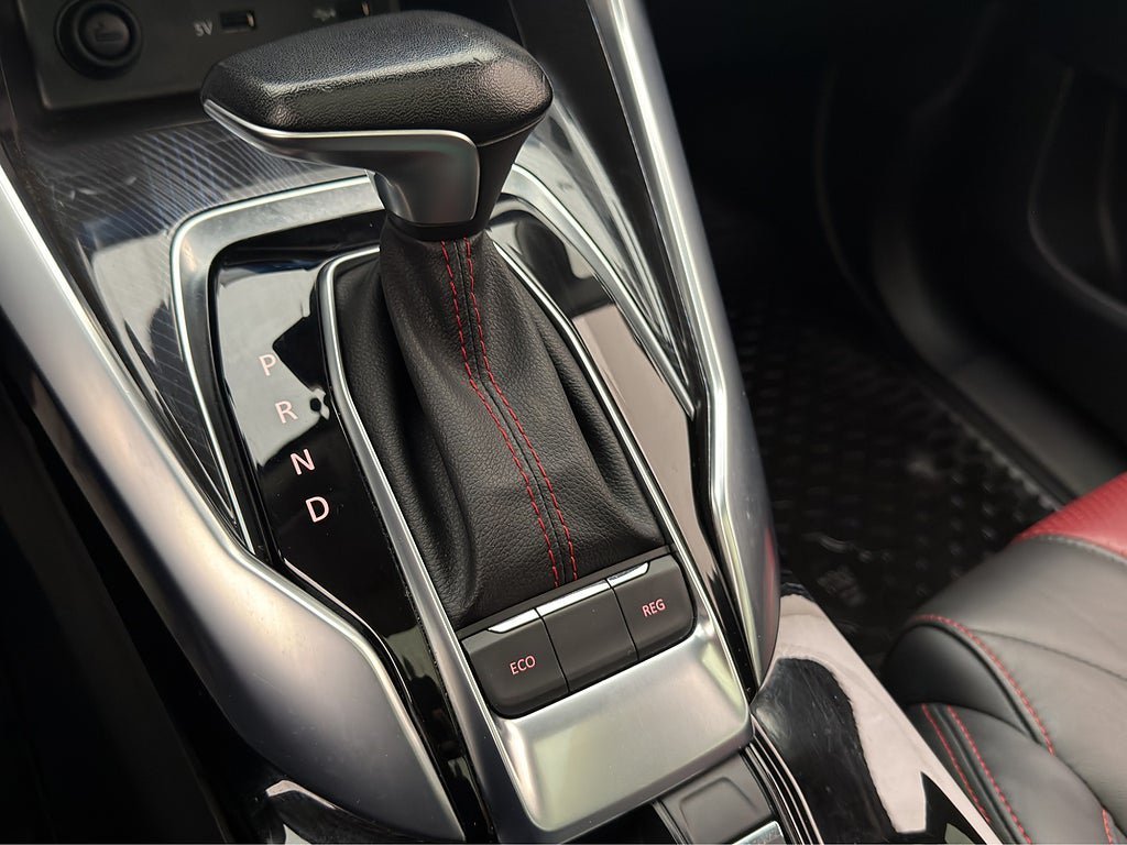 Vehicle Image 18