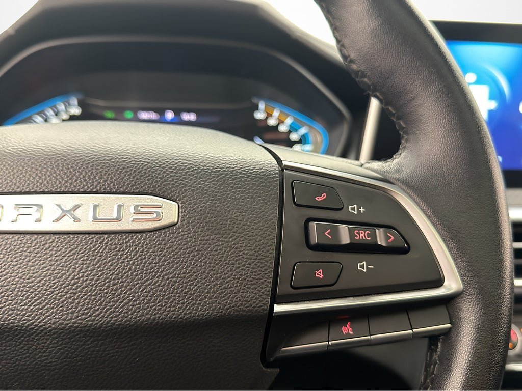 Vehicle Image 25