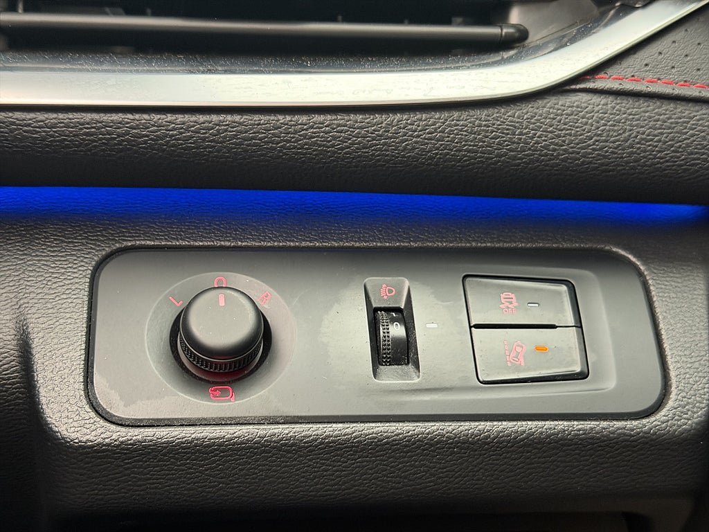 Vehicle Image 27