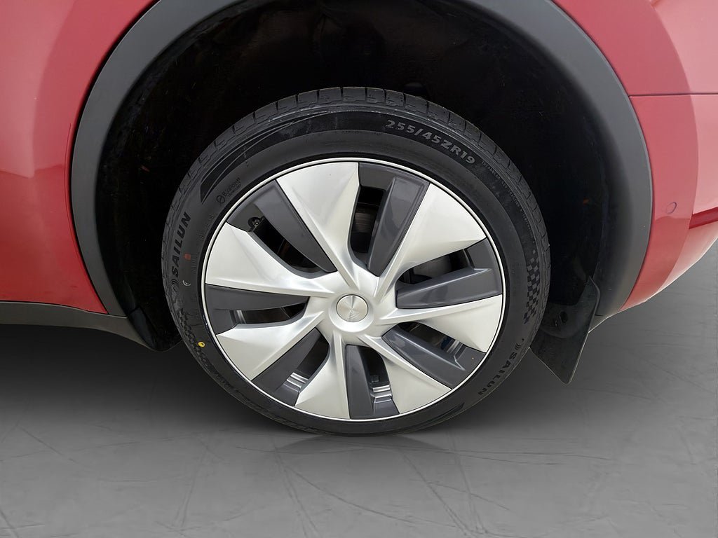 Vehicle Image 25