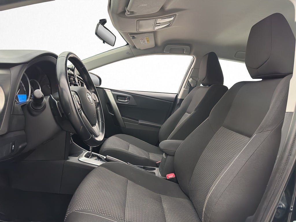Vehicle Image 12