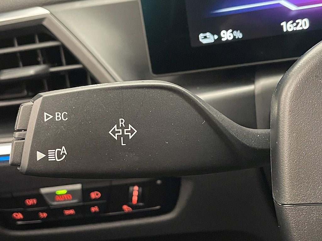 Vehicle Image 29