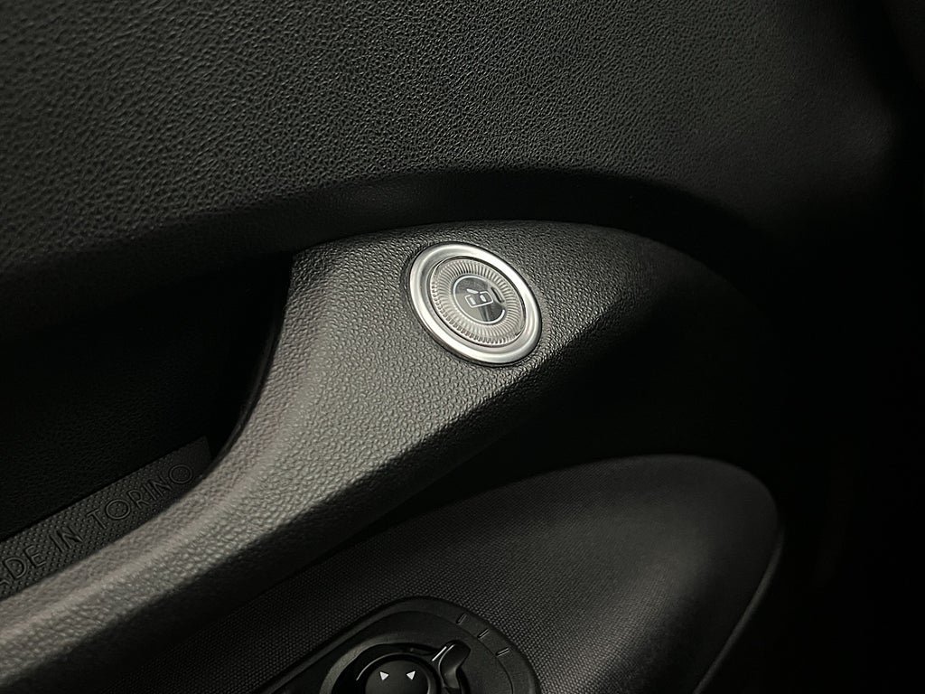 Vehicle Image 28
