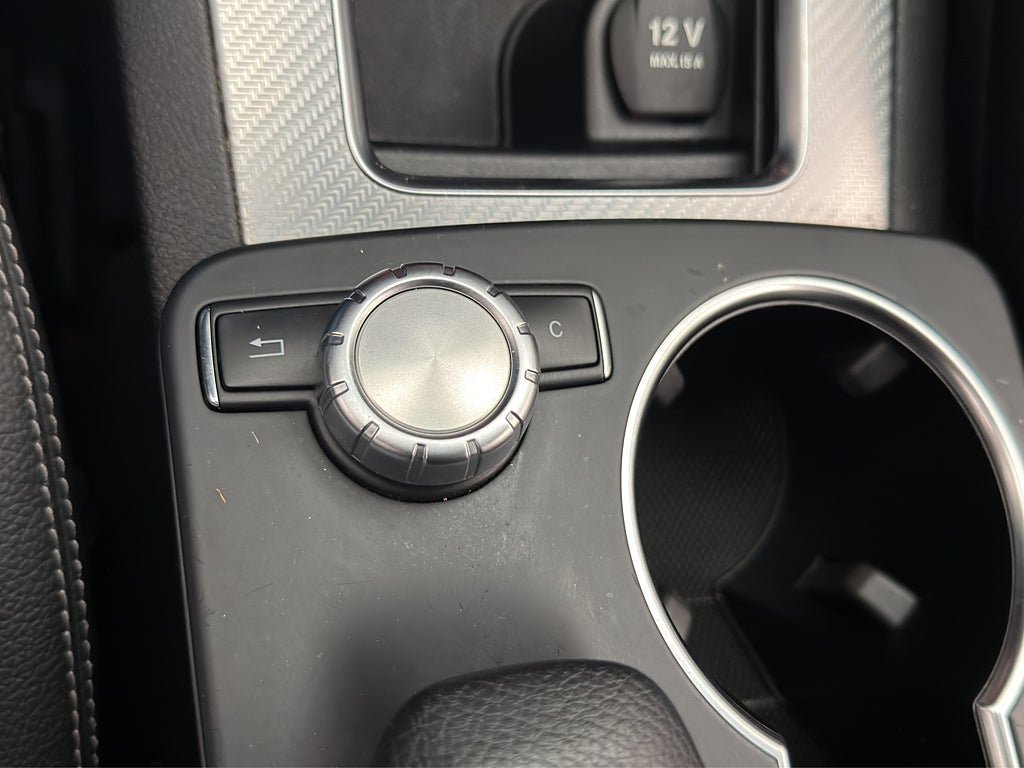 Vehicle Image 23