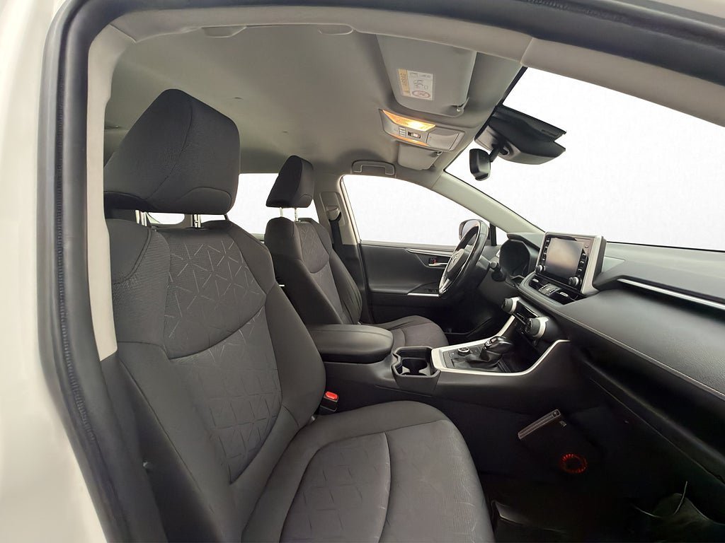 Vehicle Image 23
