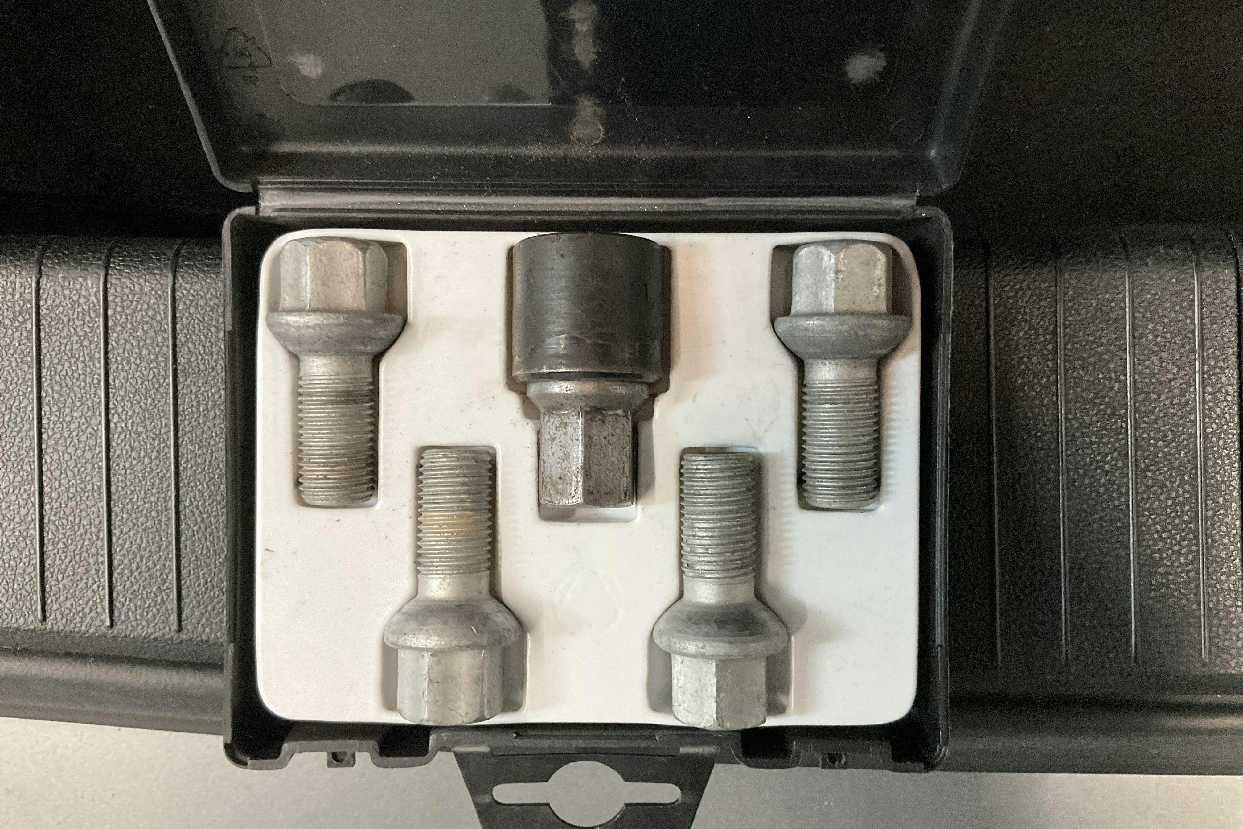 Vehicle Image 14