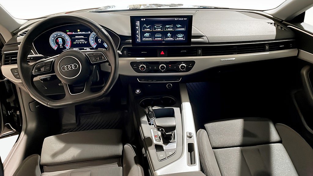 Vehicle Image 10