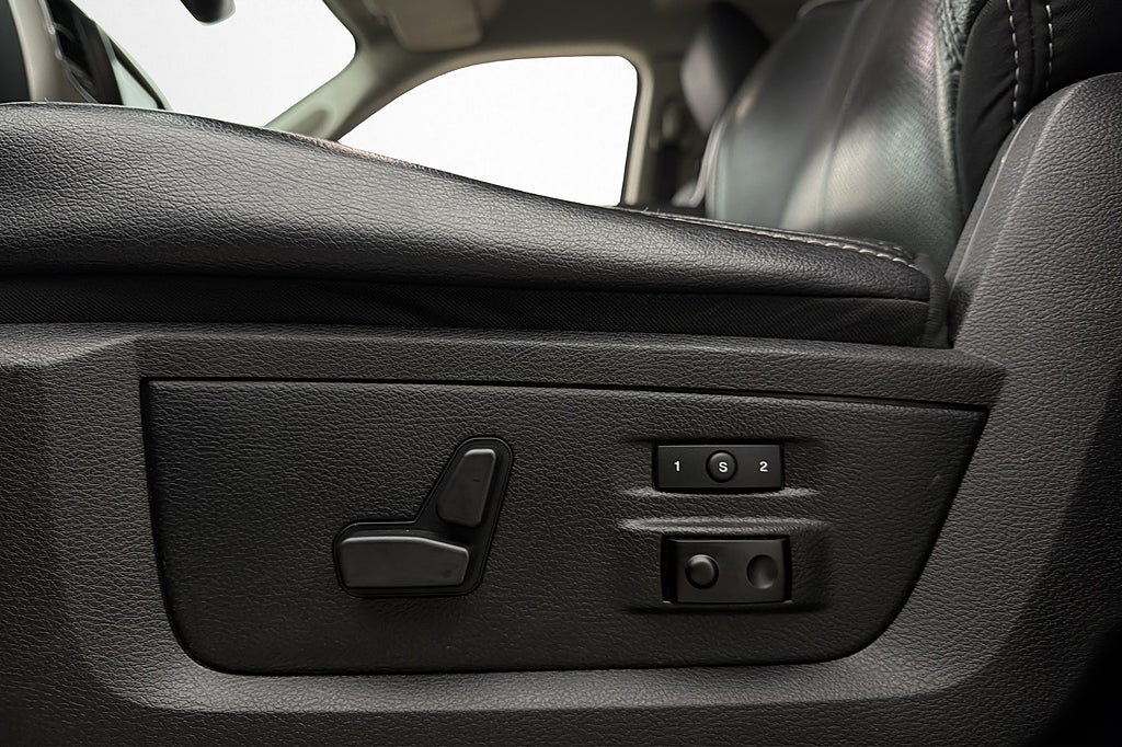 Vehicle Image 26