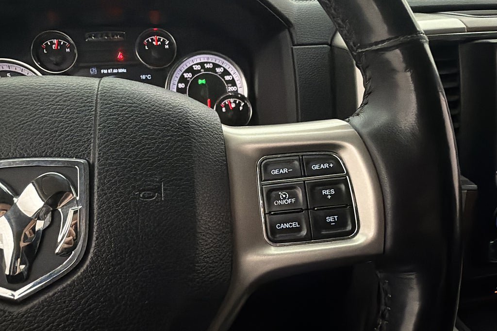 Vehicle Image 29
